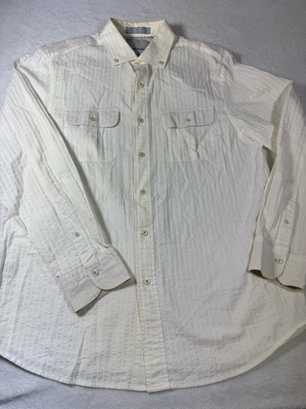 TOMMY BAHAMA BUTTON-DOWN SHIRT SIZE MEDIUM